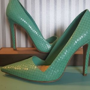 Alice & Olivia pumps